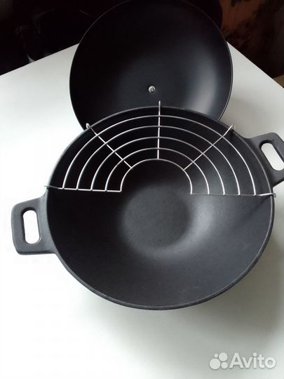 Чугунная сковорода вок