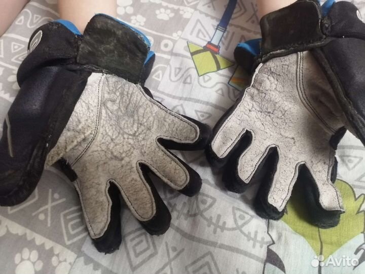 Краги хоккейные детские 9