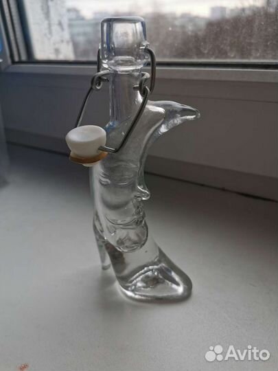 Бутылочка сувенирная с бугельной пробкой