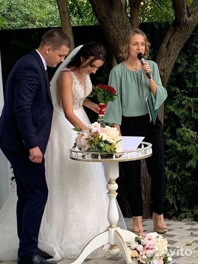 Ведущая тамада