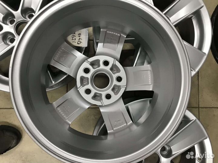 R16. J6, 5 Et 46. 5-114,3 67,1mm Mit original