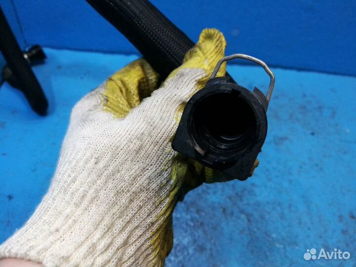 Патрубок охлаждения Land Rover Discovery Sport