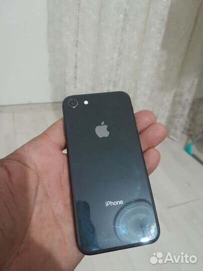 Телефон iPhone 8 64 gb