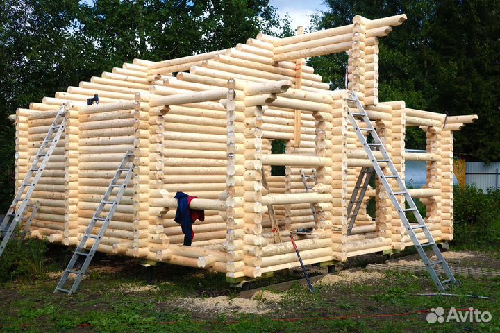 Сруб Бани из оцилиндрованного бревна