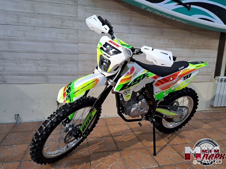 Мотоцикл BSE Z2