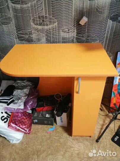 Стол компьютерный