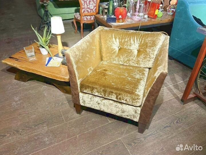 Кресло (золотой велюр)