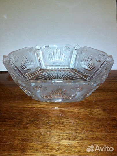 Ваза хрустальная