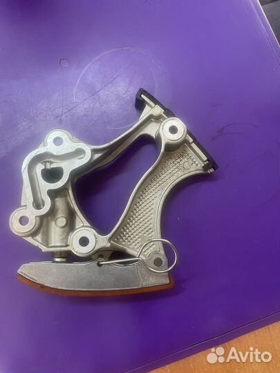 Натяжитель цепи VAG 06E109218AH