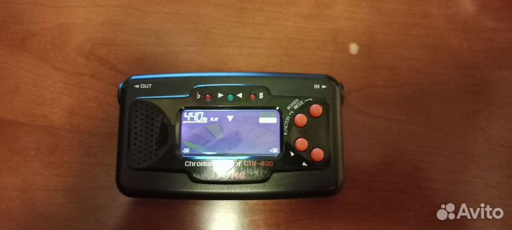 Тюнер для гитары