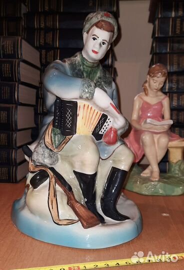 Статуэтка Василий Теркин, фарфор, высота 26 см