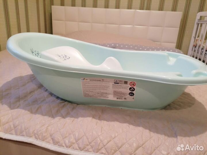 Ванночка для купания с горкой
