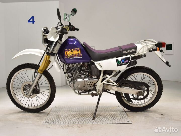 Suzuki Djebel 200