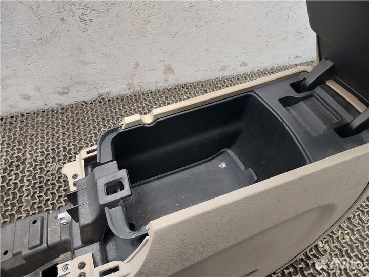 Консоль салона Jeep Grand Cherokee, 2011