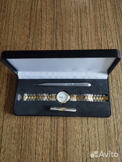 Мужской набор. Часы, зажим для галстука, ручка нов