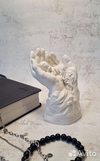 Интерьерная статуэтка 