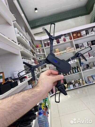 Квадрокоптер дрон с двумя камерами