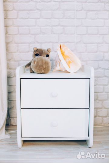 Тумба прикроватная
