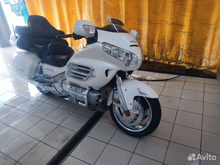 Honda gold wing