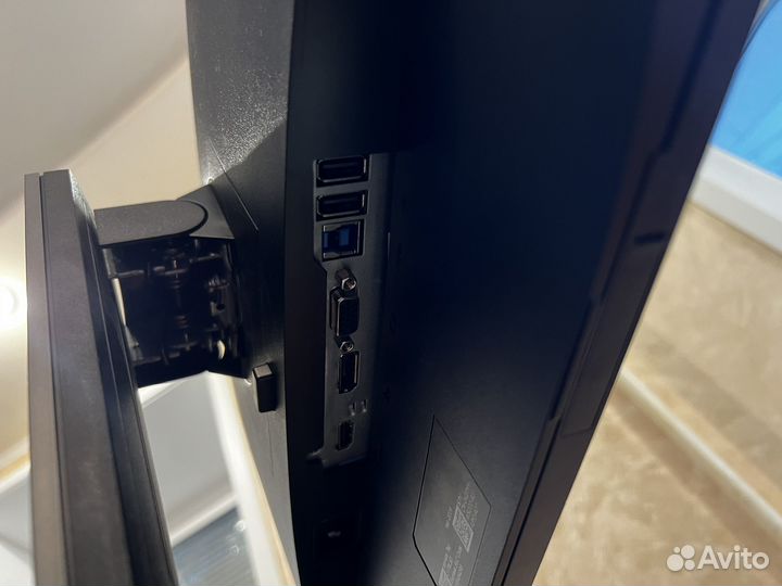 Монитор 22 дюйма Dell P2217 поворотный+ разъемы