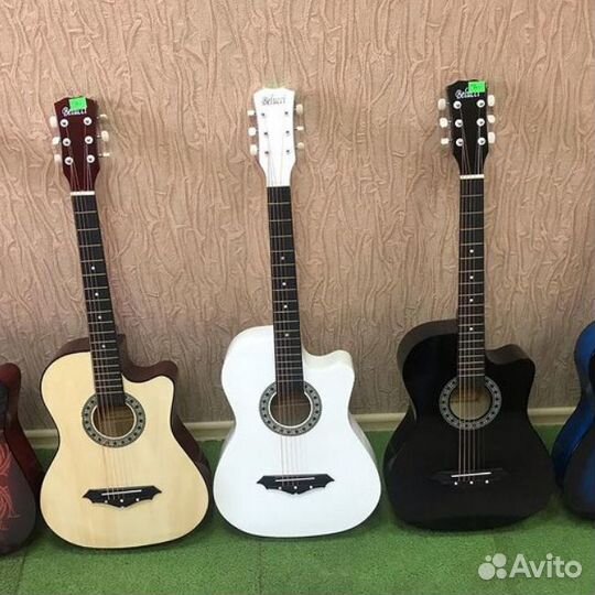 Акустическая гитара