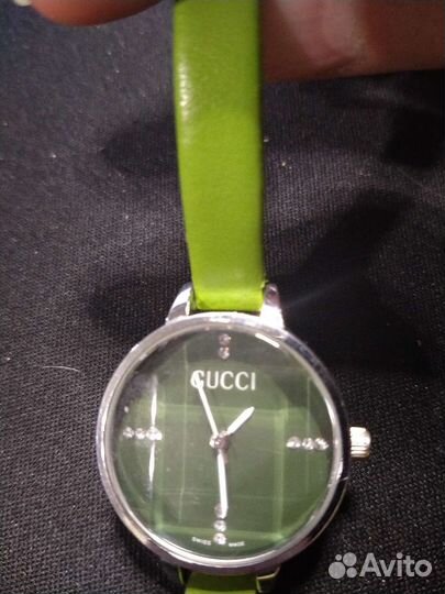 Часы женские Gucci