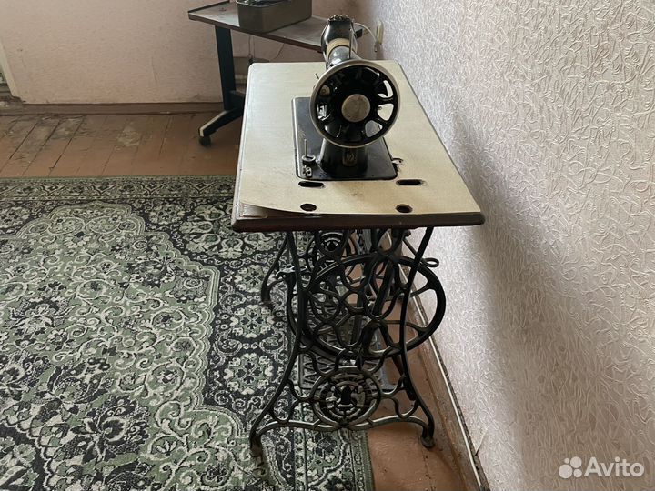 Швейная машина Подольск ножная