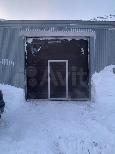 Гараж, > 30 м²