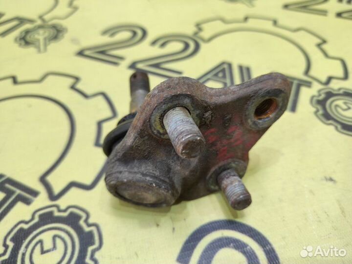 Шаровая опора передняя правая Toyota Corona ST191