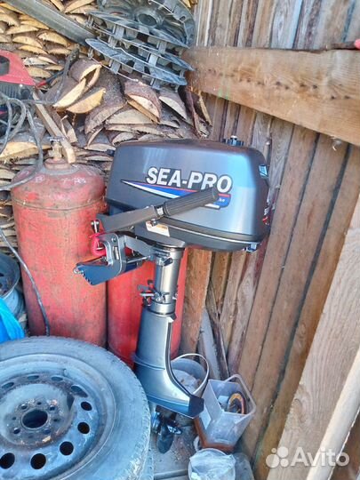 Лодка с мотором