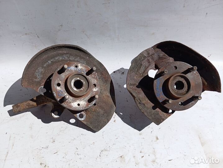 Кулак поворотный Mitsubishi Space Runner