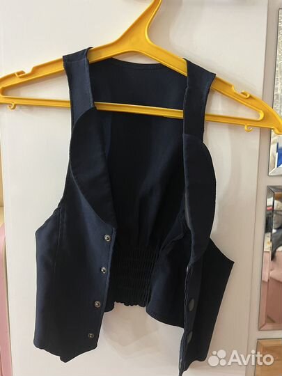 Пиджак и жилет школьные на 9-10 лет
