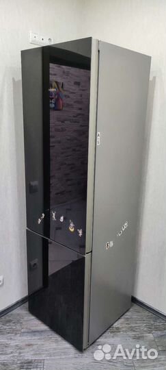 Холодильник бу Siemens KG39FSB20