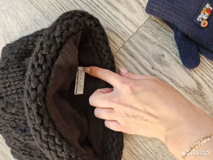 Шапки, разной фирмы. На мальчика и девочку