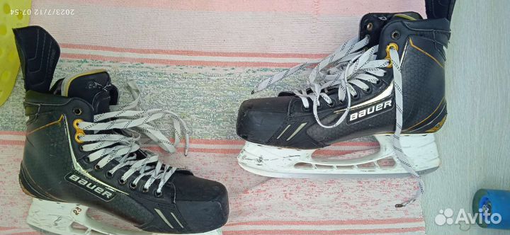 Хоккейные коньки Bauer total one NXG 11 размер