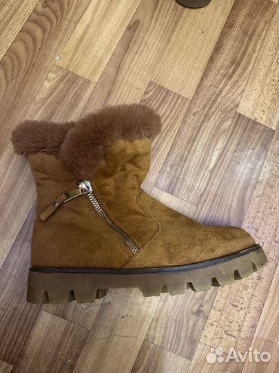 Сапожки женские