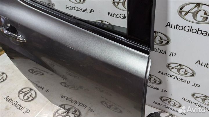 Дверь задняя правая Nissan Leaf