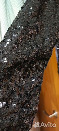 Бомбер с пайетками женский