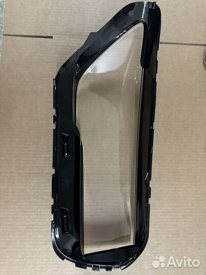 Стекла фар на Geely Monjaro