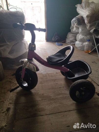 Детский трехколесный велосипед бу