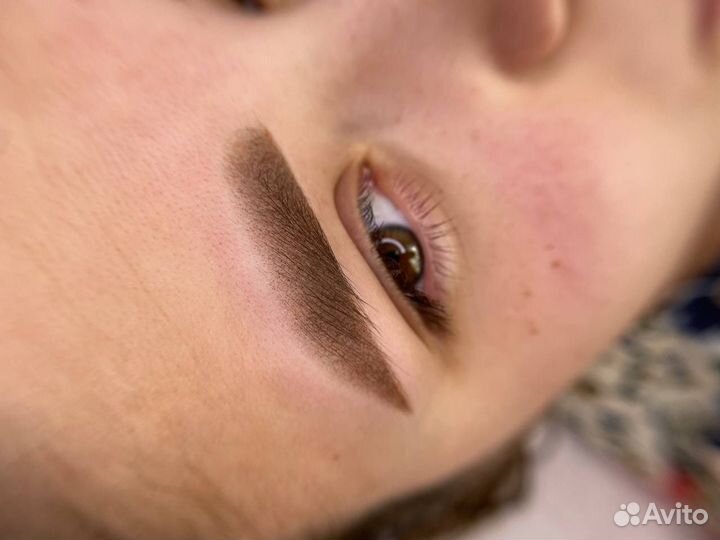 Татуаж бровей и губ, пудровые и волосковые брови