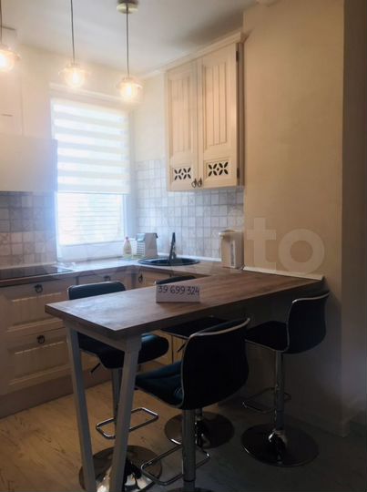 2-к. квартира, 54 м², 1/3 эт.