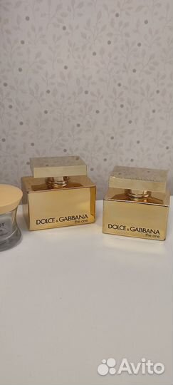 Пустые флаконы от духов Dolce and Gabbana