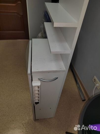 Маникюрный стол