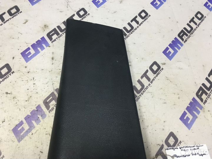 Накладка центральной стойки левая Фольксваген Бора