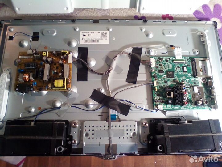 ЖК LG 32LN536U на разбор