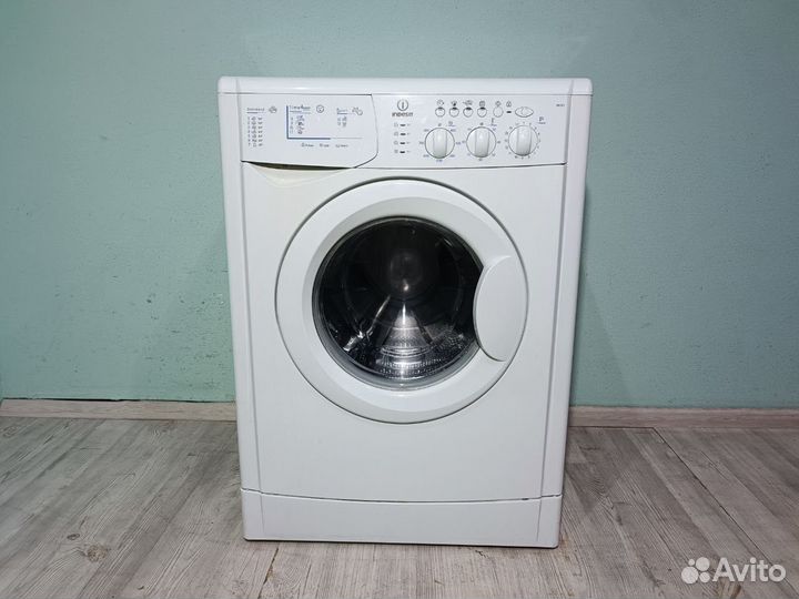 Стиральная машинка Италия Indesit WIL85 Гарантия