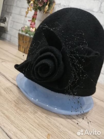 Шапки женские2шт