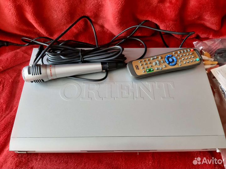 DVD проигрыватели Orient 704/BBK DT9904S