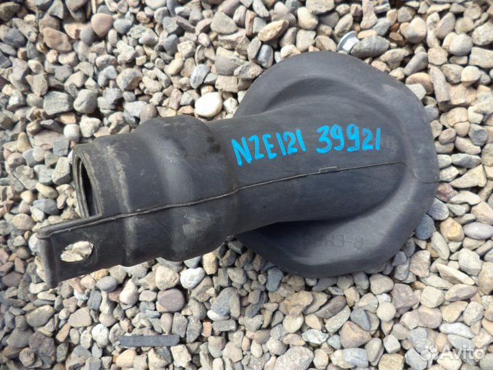 Пыльник рулевой колонки Toyota Allex NZE121 1NZ-FE